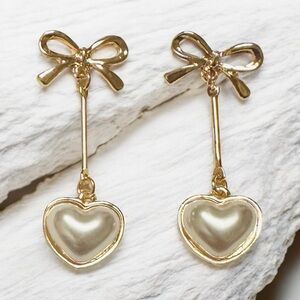 🩷🆕🩷 Elegant Gold Pearl Heart Drop Earrings